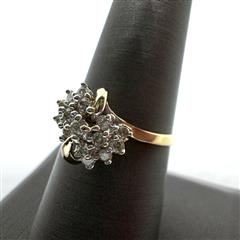 Lady's Gold Ring 14K Yellow Gold 3g Size:8